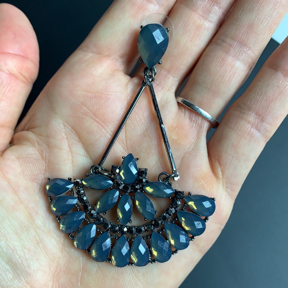 Beautiful Iridescent Pendant Earring